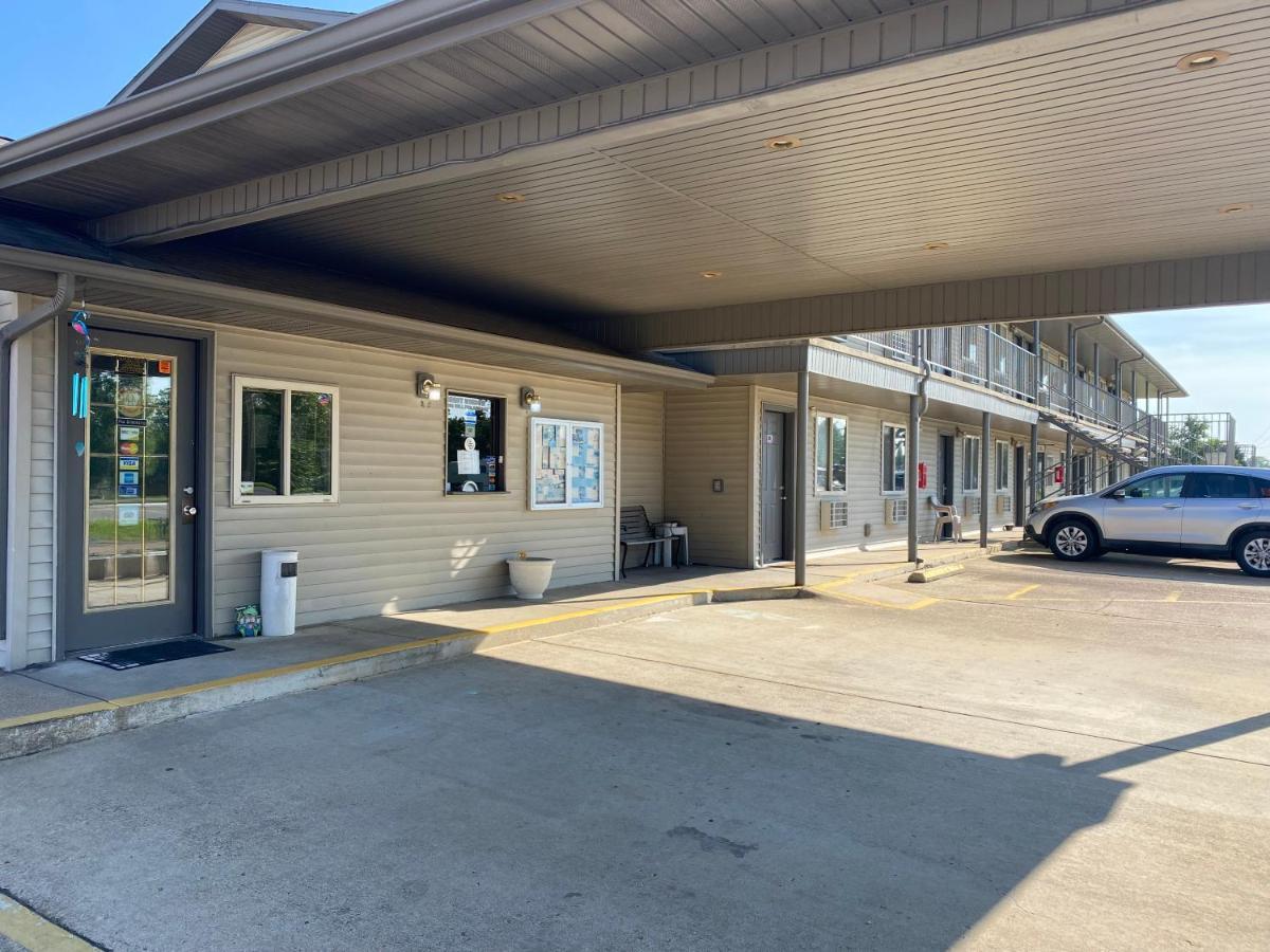 Brass Door Motel Gassville Exterior photo