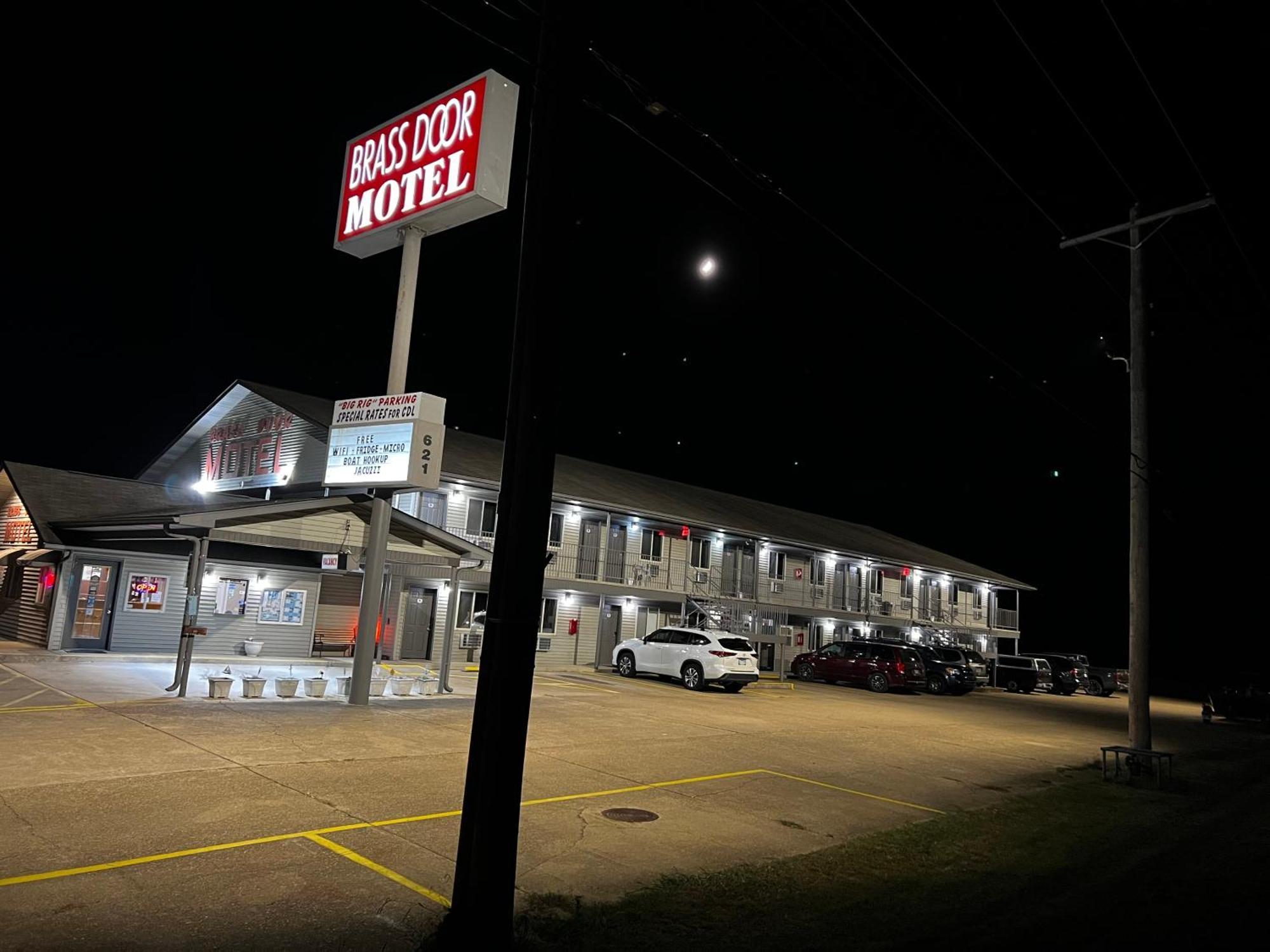 Brass Door Motel Gassville Exterior photo