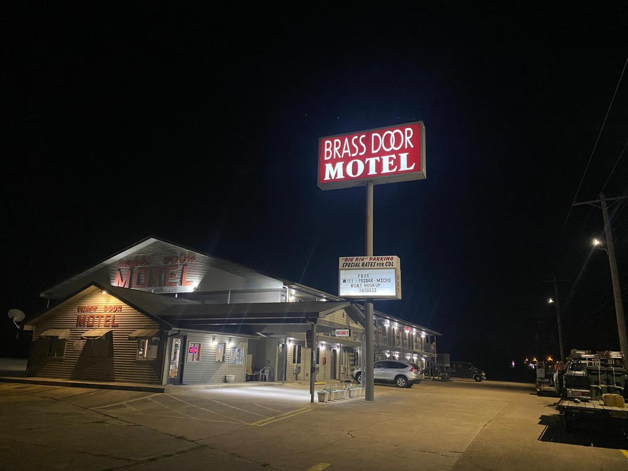 Brass Door Motel Gassville Exterior photo